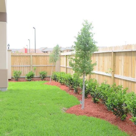 Palace Inn Sam Houston Race Park Bagian luar foto