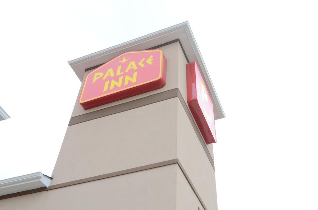 Palace Inn Sam Houston Race Park Bagian luar foto