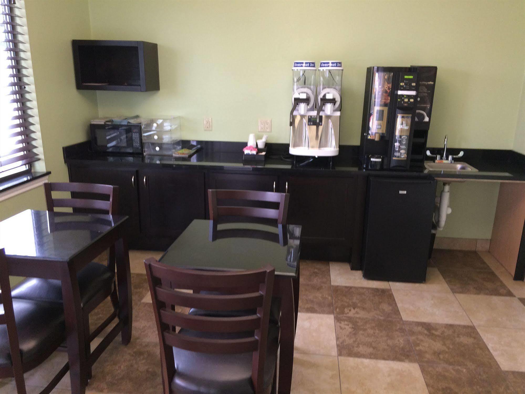 Palace Inn Sam Houston Race Park Bagian luar foto